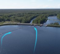 Lohen vaelluspoikasten ohjaamisesta ohjausaidan avulla on saatu hyviä tuloksia Iijoen Haapakoskella