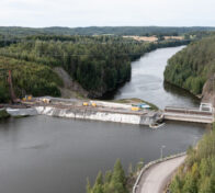 PVO-Vesivoiman Melon voimalaitospadon viimeistely jatkuu vuoden 2022 loppuun saakka. Kuva: Rami Marjamäki.