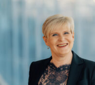 Riitta Larnimaa, Johtaja, yhteiskuntasuhteet ja vastuullisuus. Kuva: Akifoto