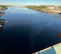 Isohaaran voimalaitoksella oli öljyvuoto. Kuva Isohaarasta 23.7.2024.